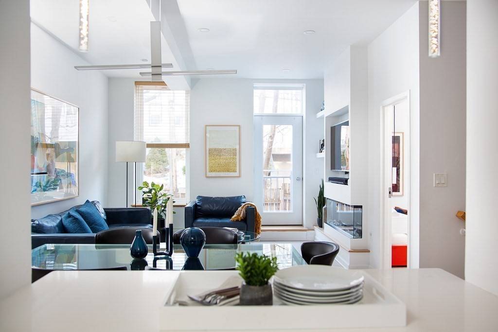 Brookline, MA 02446,50 Winchester St #204