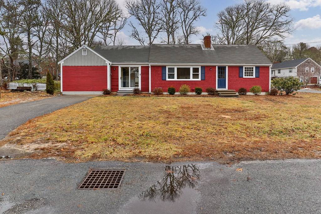 Harwich, MA 02645,24 Sandy Ln