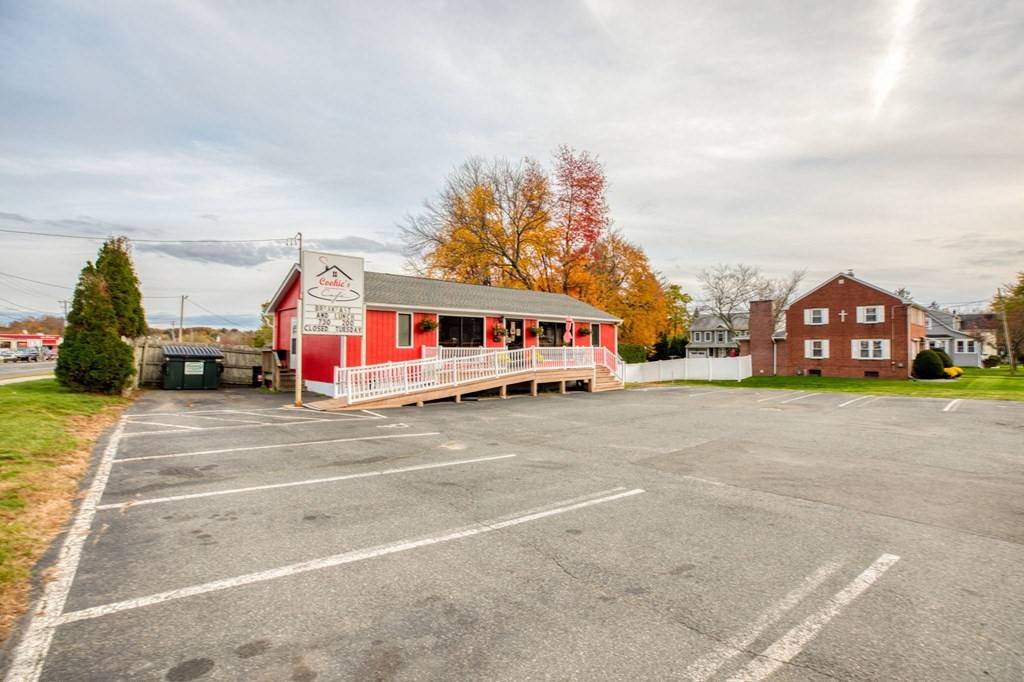 East Longmeadow, MA 01028,520 N Main St