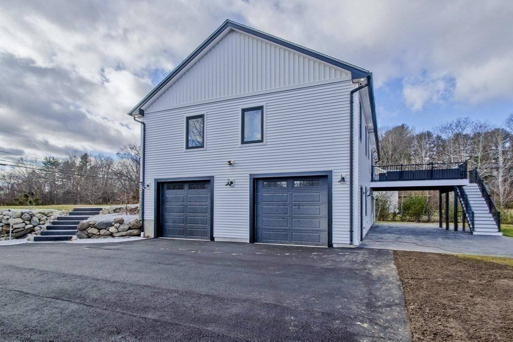 Granby, MA 01033,84 West St