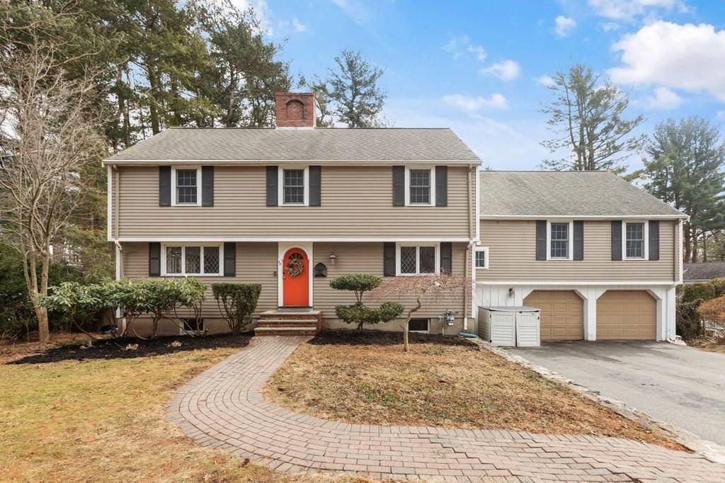 Lynnfield, MA 01940,38 Doncaster Circle