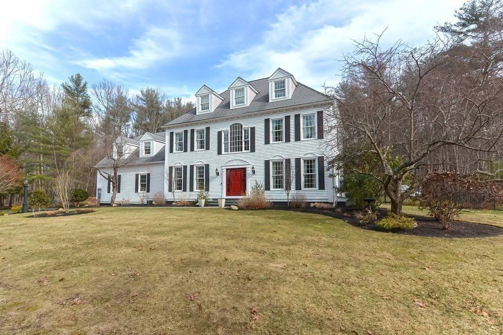 Hopkinton, MA 01748,17 Elizabeth Road