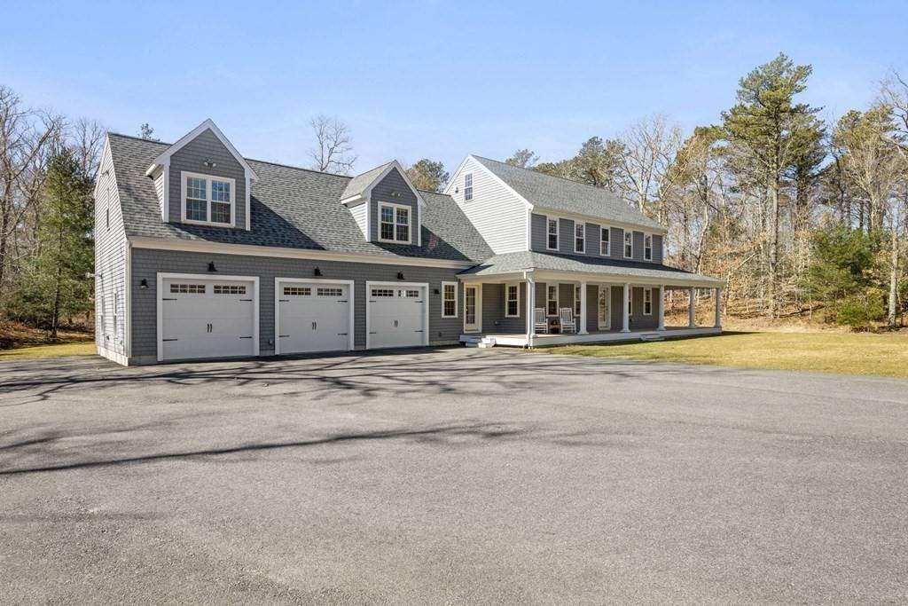 Mashpee, MA 02649,828 Cotuit Rd