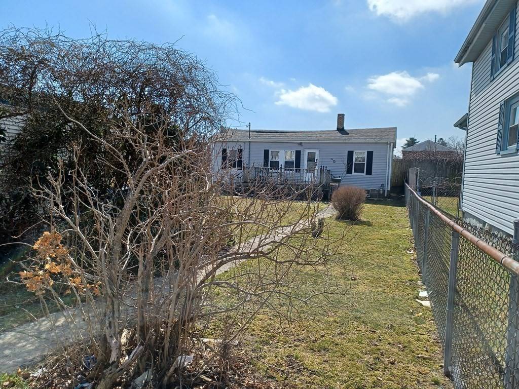 Fall River, MA 02721,35 Russell St