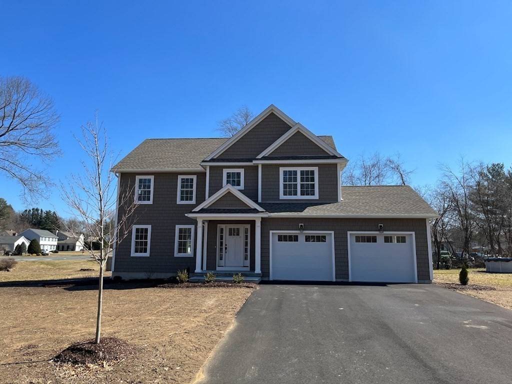 East Longmeadow, MA 01028,7 Fairway Lane