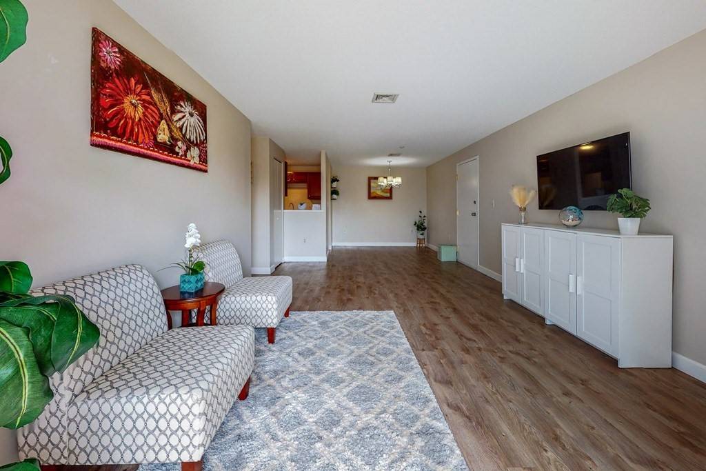 Quincy, MA 02169,15 Bower Rd #D1