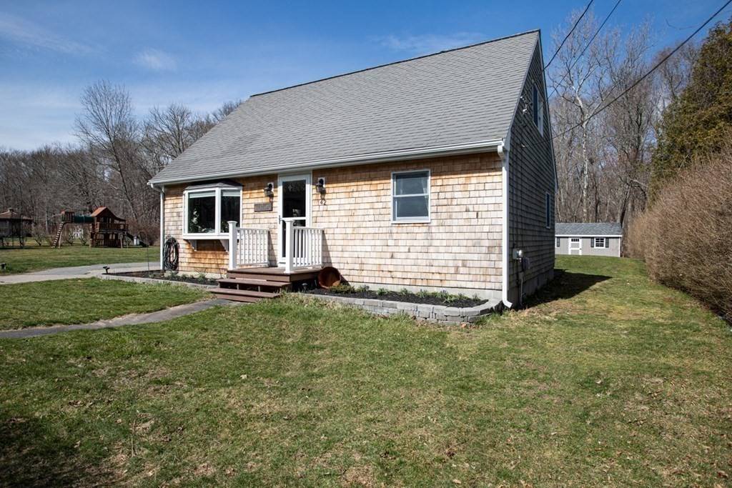 Westport, MA 02790,42 Holly Ln