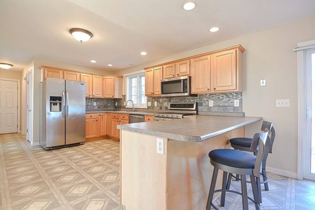 Dracut, MA 01826,47 Hidden Rd