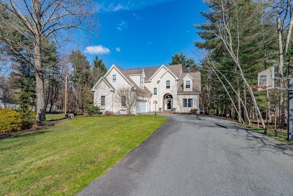 East Longmeadow, MA 01028,279 Millbrook Dr