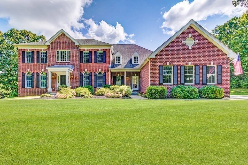 Hopkinton, MA 01748,5 Overlook Road