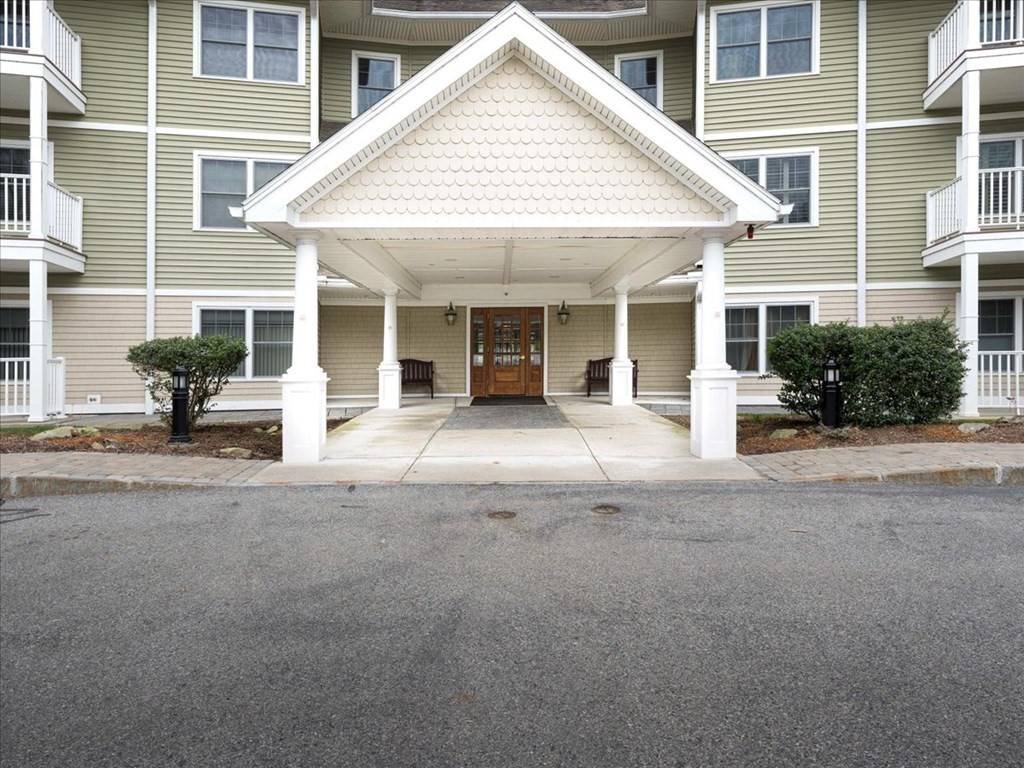 Northborough, MA 01532,490 Main St #108