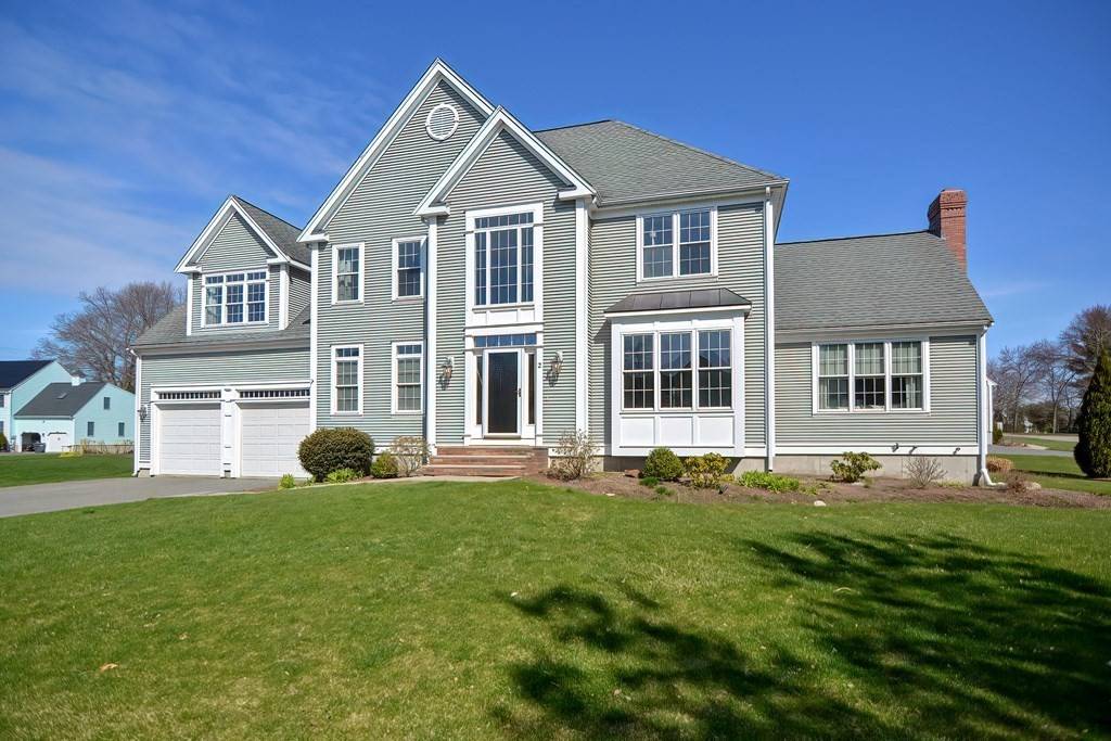 Northborough, MA 01532,2 Blueberry Ln