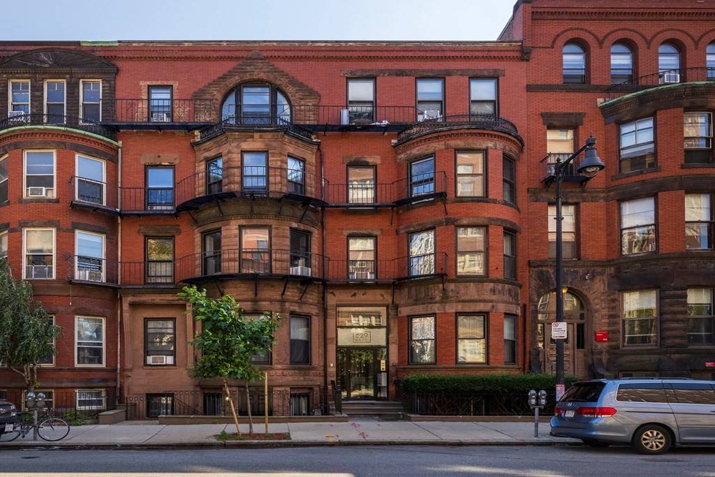 Boston, MA 02115,527-529 Beacon Street