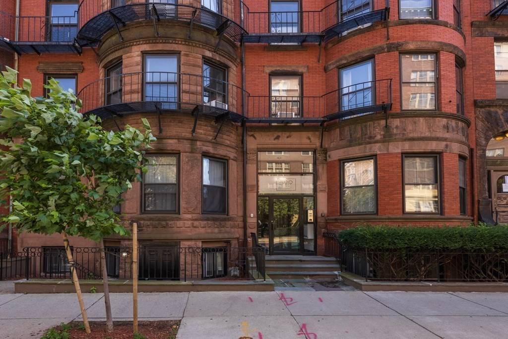 Boston, MA 02115,527-529 Beacon Street