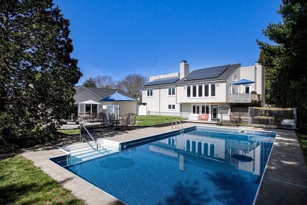 Swansea, MA 02777,74 Birchwood Drive