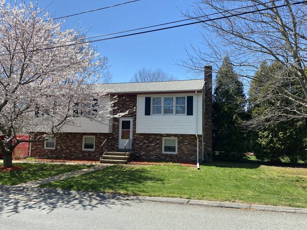 Seekonk, MA 02771,67 Ipswich St