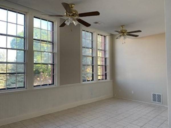 Worcester, MA 01605,31 Elizabeth Street #105