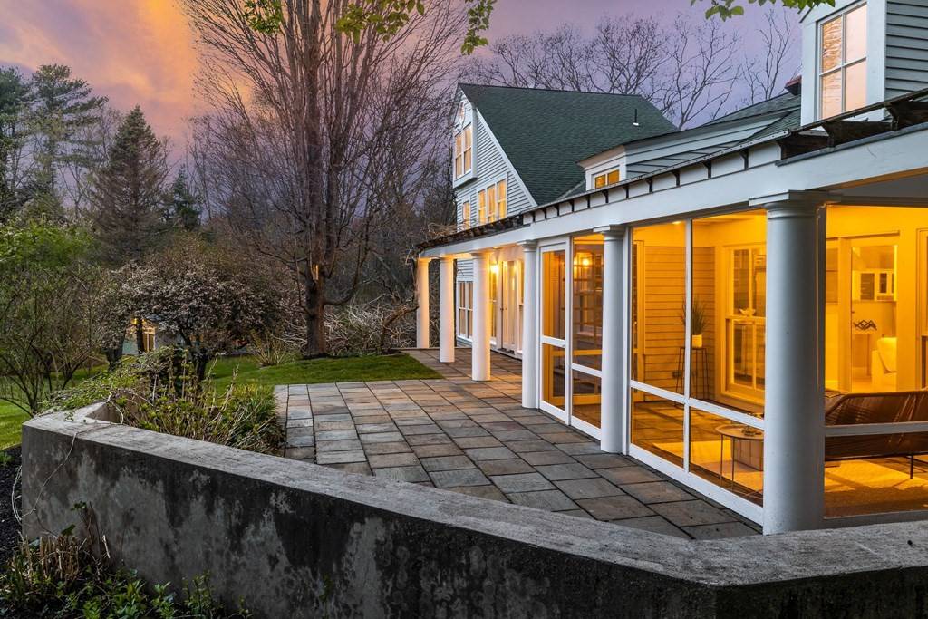 Seekonk, MA 02771,280 Prospect St