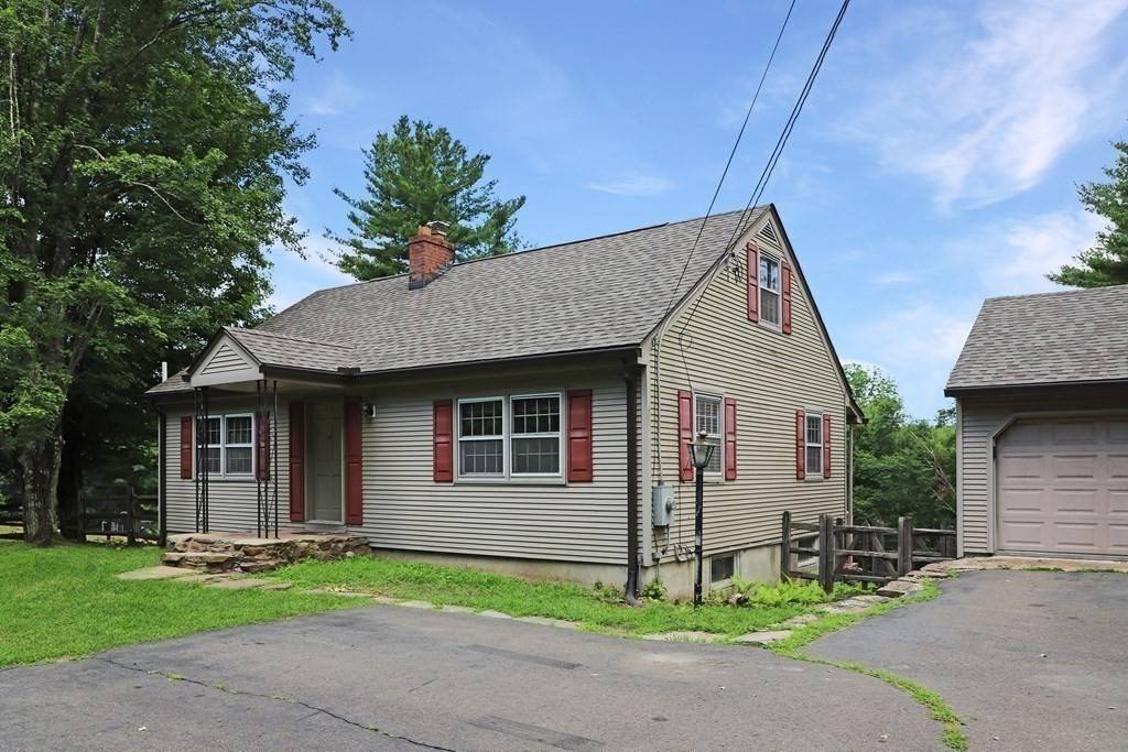 Granby, MA 01033,121 Amherst St