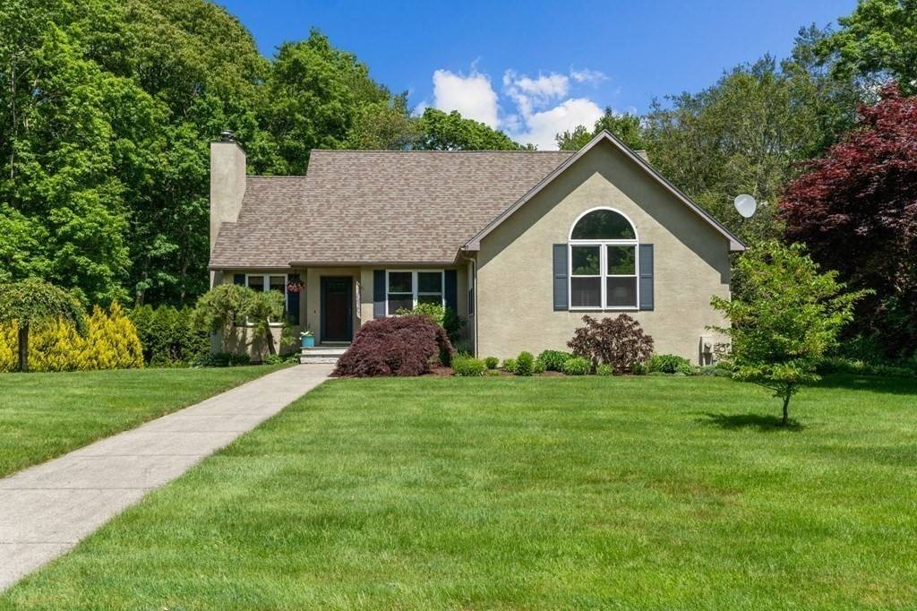 Dartmouth, MA 02747,12 Melnic Ln