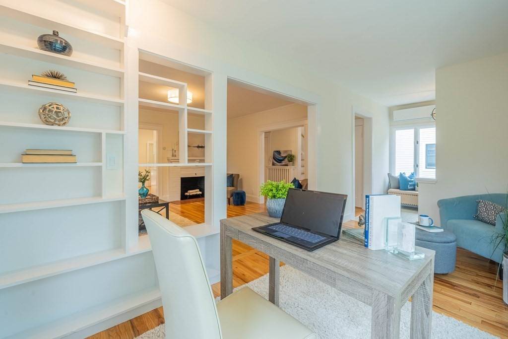 Lexington, MA 02421,30 Middle St