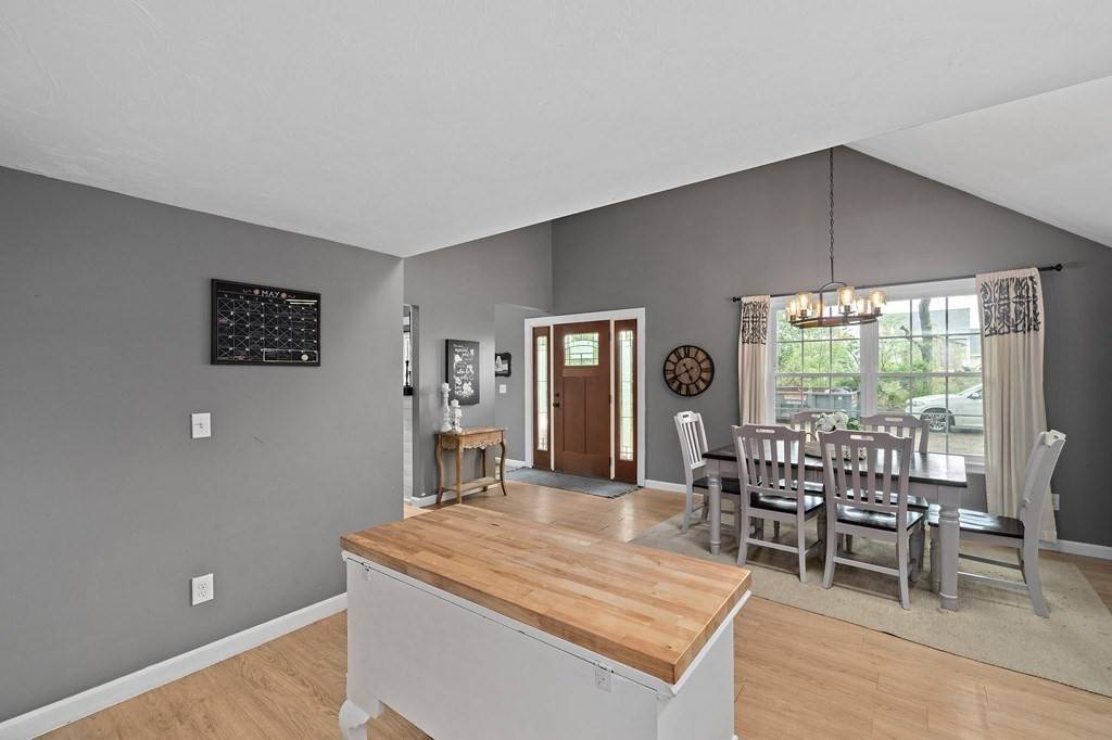 Plymouth, MA 02360,4 Andzac Way