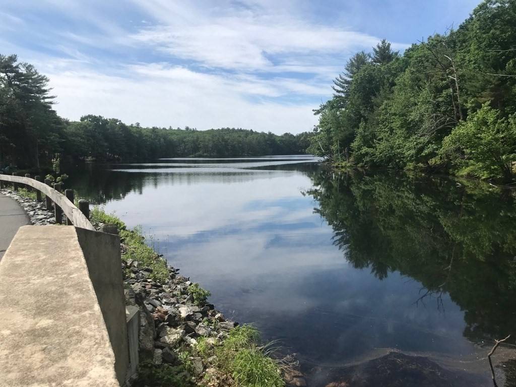 Hubbardston, MA 01452,17 Madison Way #17