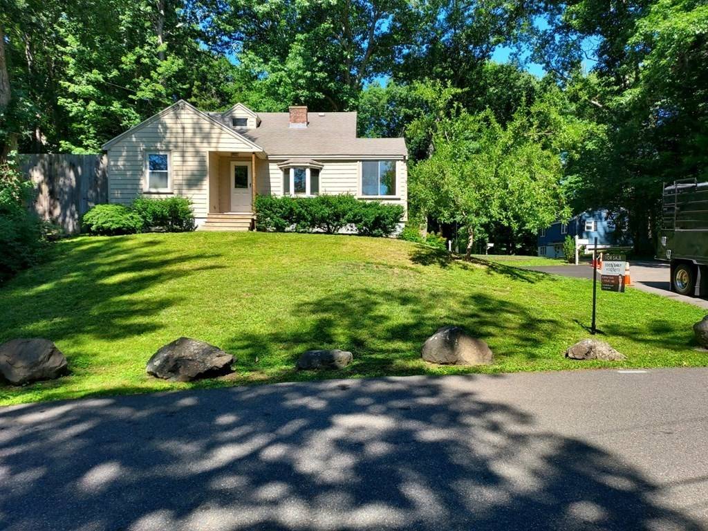 Topsfield, MA 01983,19 Gail Street
