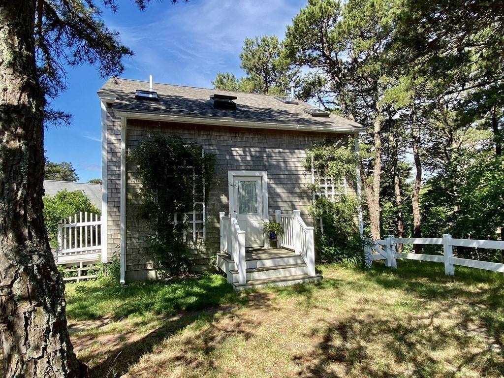 Wellfleet, MA 02667,75 Summit St