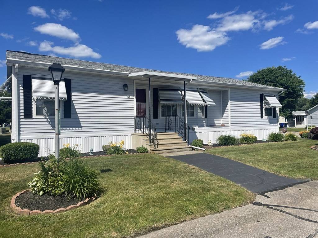 Taunton, MA 02780,84 Harwich