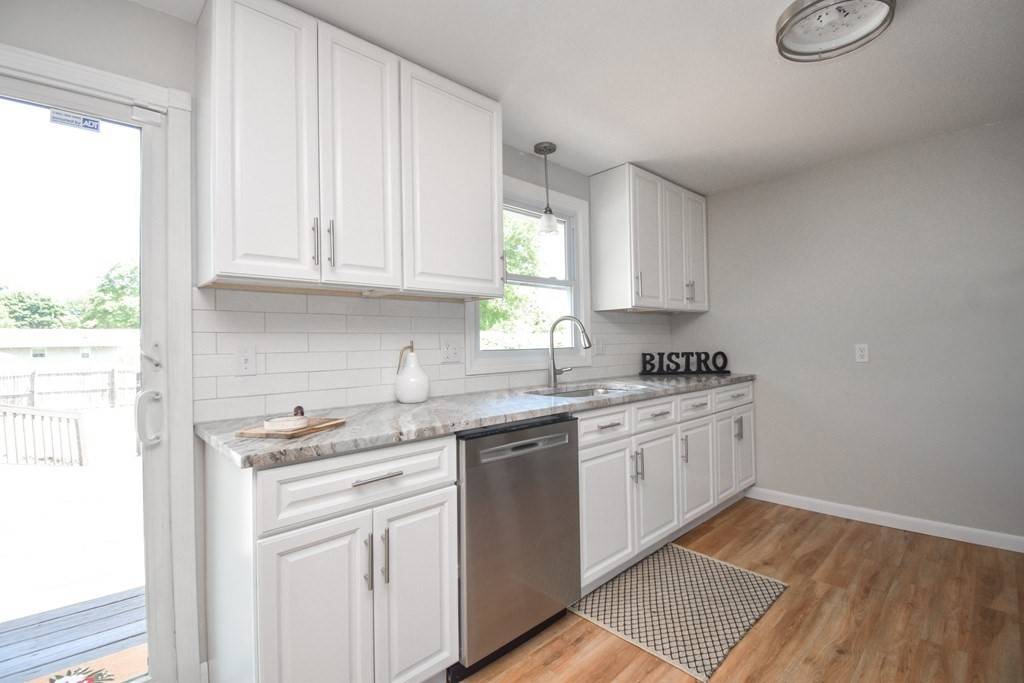 Easthampton, MA 01027,10 Pinebrook Dr