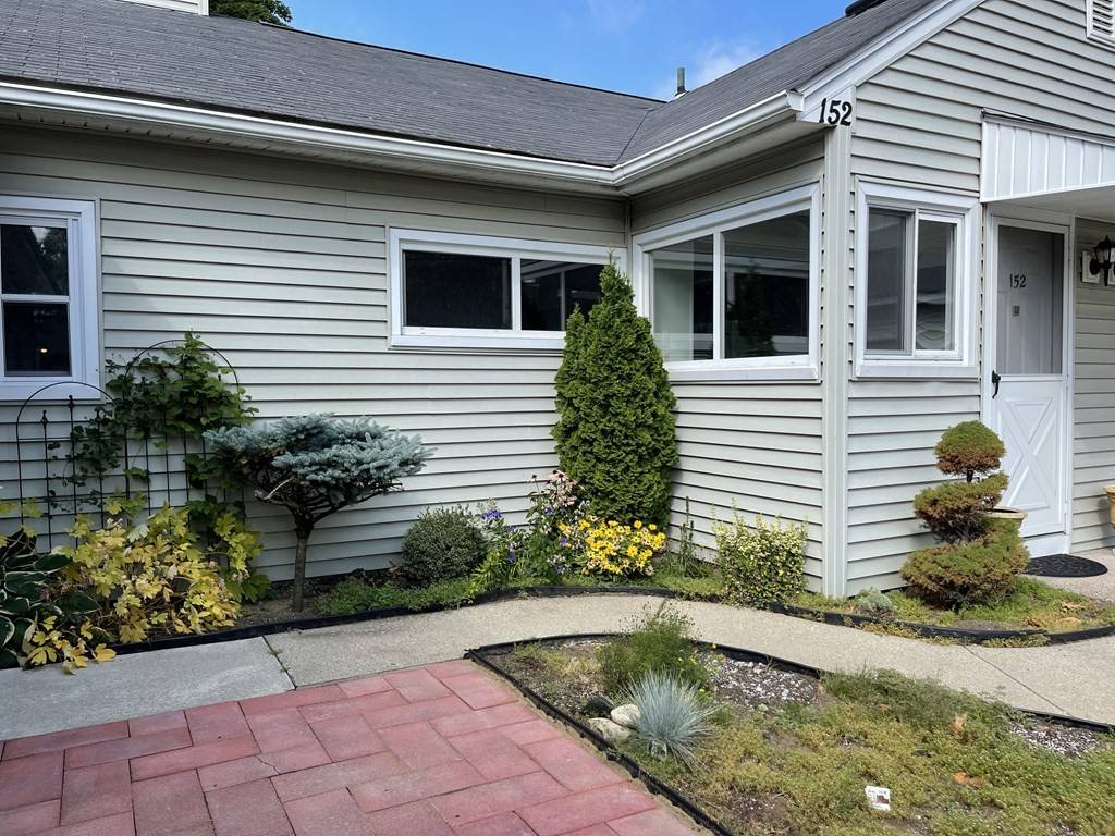 Chicopee, MA 01022,152 Greenwood Ter #152