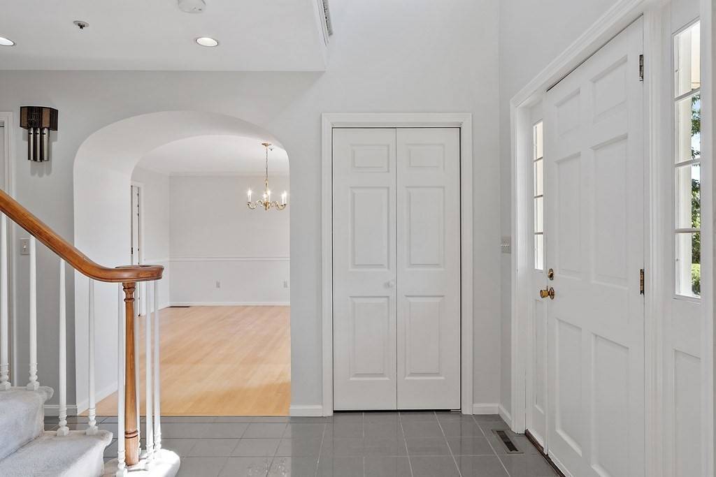 Danvers, MA 01923,5 Lakeview Ave
