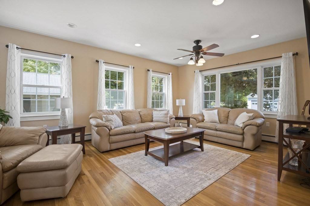 Newburyport, MA 01950,7 Lawton Drive