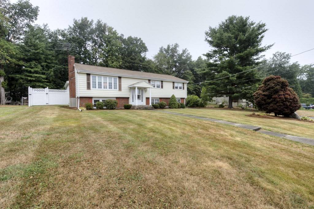 Holden, MA 01520,26 Pinecroft Avenue