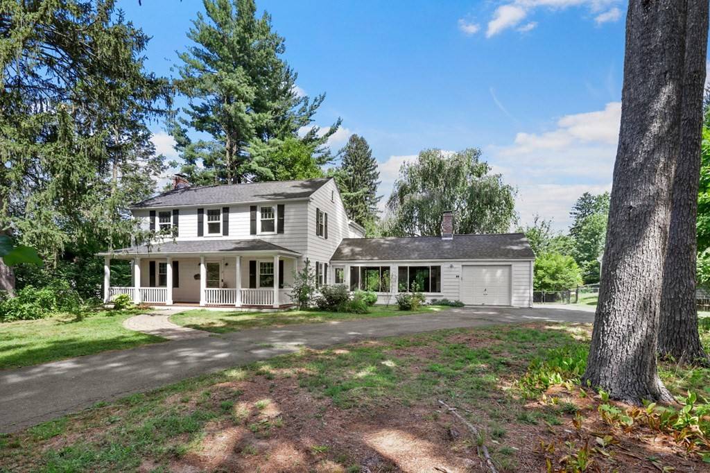 South Hadley, MA 01075,2 Silverwood Ter
