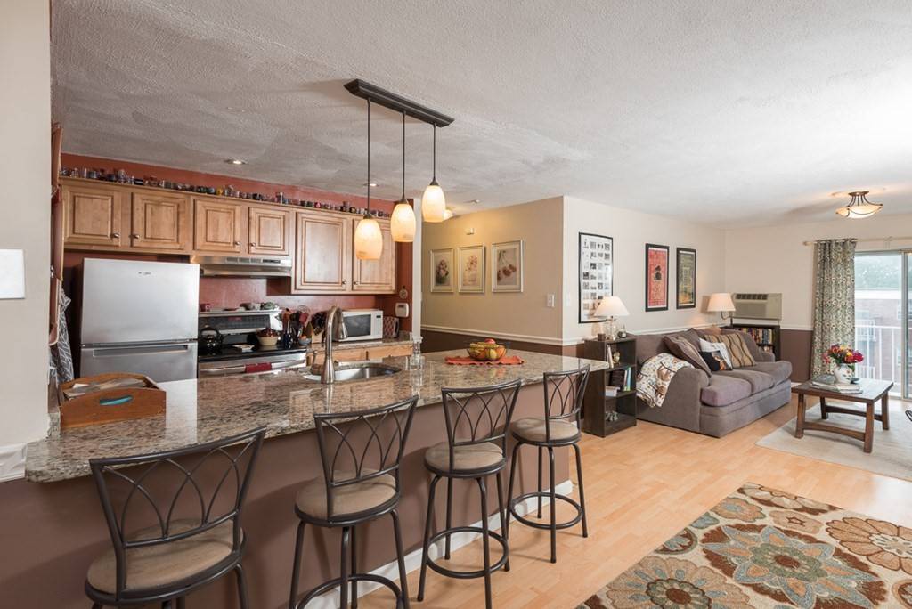Weymouth, MA 02190,55 Greentree Ln #41