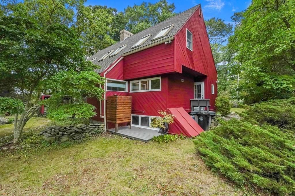Swansea, MA 02777,206 Cummings Rd.