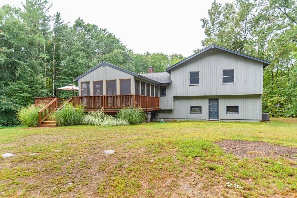 Pelham, NH 03076,54 Blueberry Circle