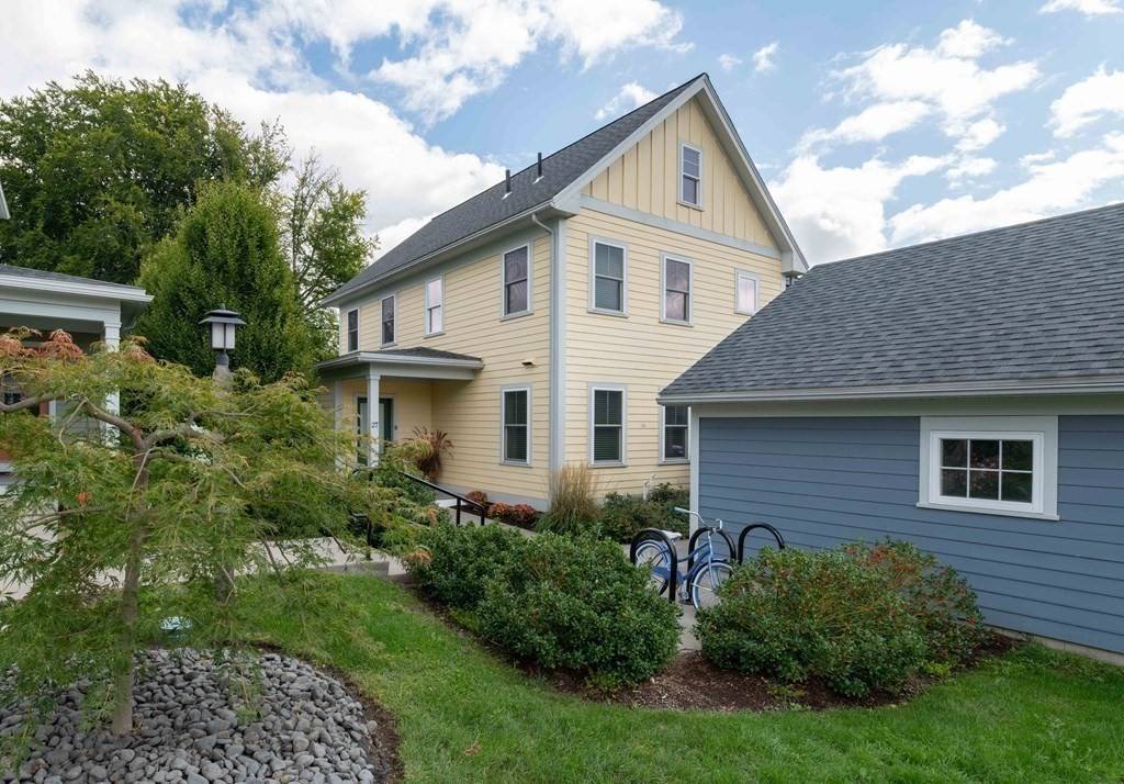 Northampton, MA 01060,27 Moser Street #27