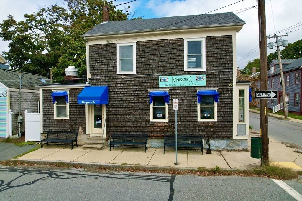 Fairhaven, MA 02719,16 Main St