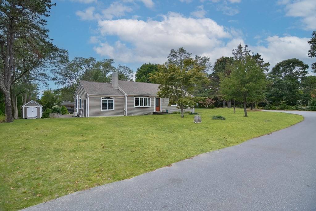 Wellfleet, MA 02667,40 Village Lane