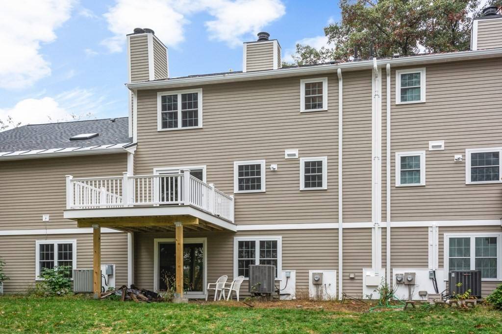 Boxborough, MA 01719,52 Macintosh Ln #52