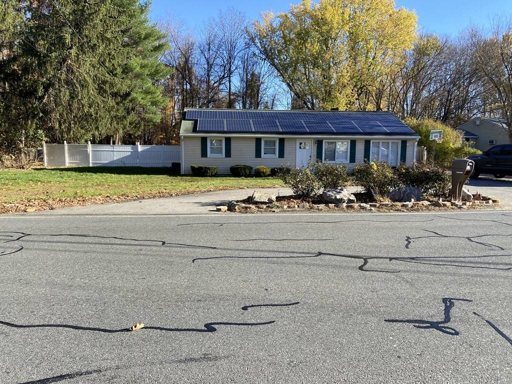 Tyngsborough, MA 01879,61 Long Pond Rd