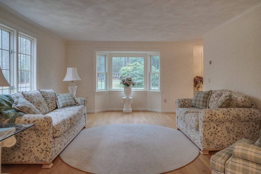 Winchendon, MA 01475,5 Eagle Road