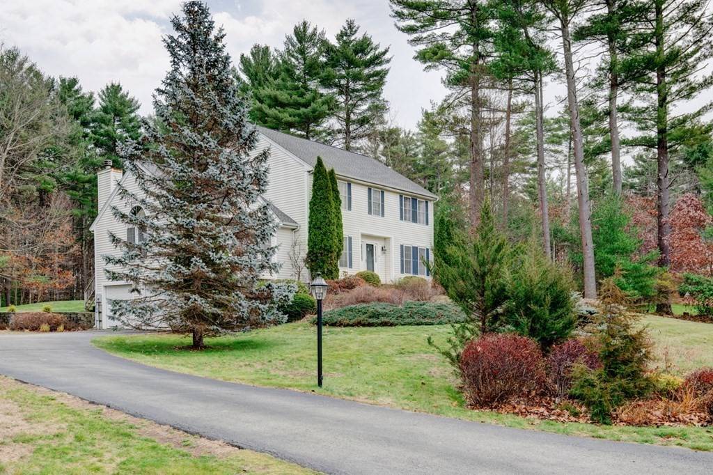 Rowley, MA 01969,97 Weldon Farm Rd