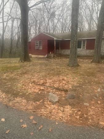 Holden, MA 01520,30 Sawyer Ln