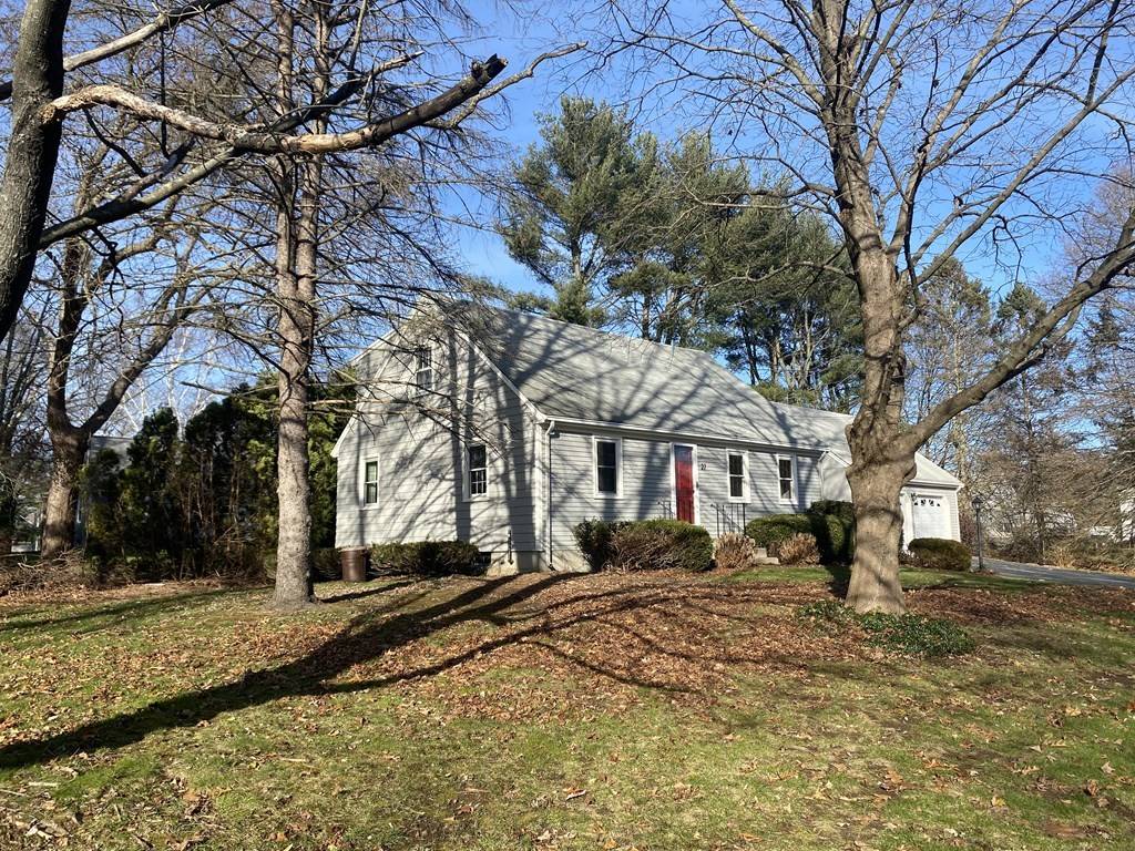 North Attleboro, MA 02760,27 Oakcrest