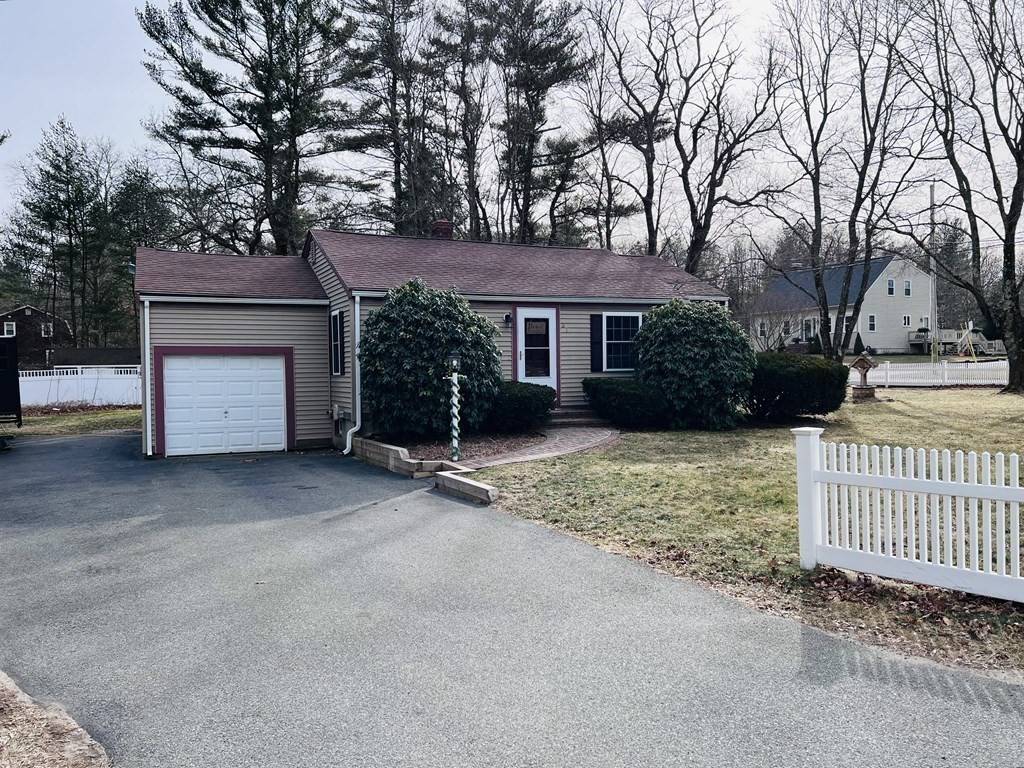 Lakeville, MA 02347,37 Taunton Street