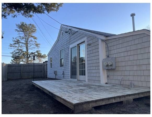 Dennis, MA 02639,342 Lower County Road #2